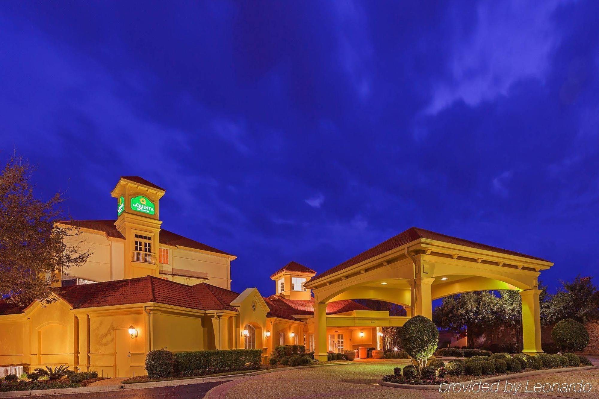 La Quinta By Wyndham Shreveport Airport Hotel Exterior photo